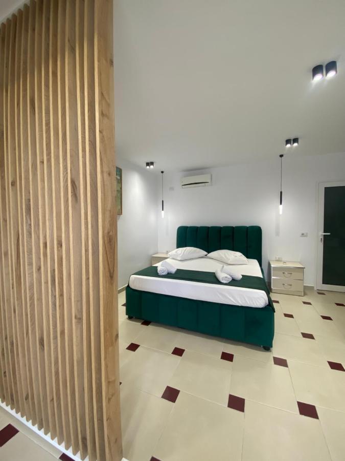 מלון Qeparo Napolon Complex מראה חיצוני תמונה