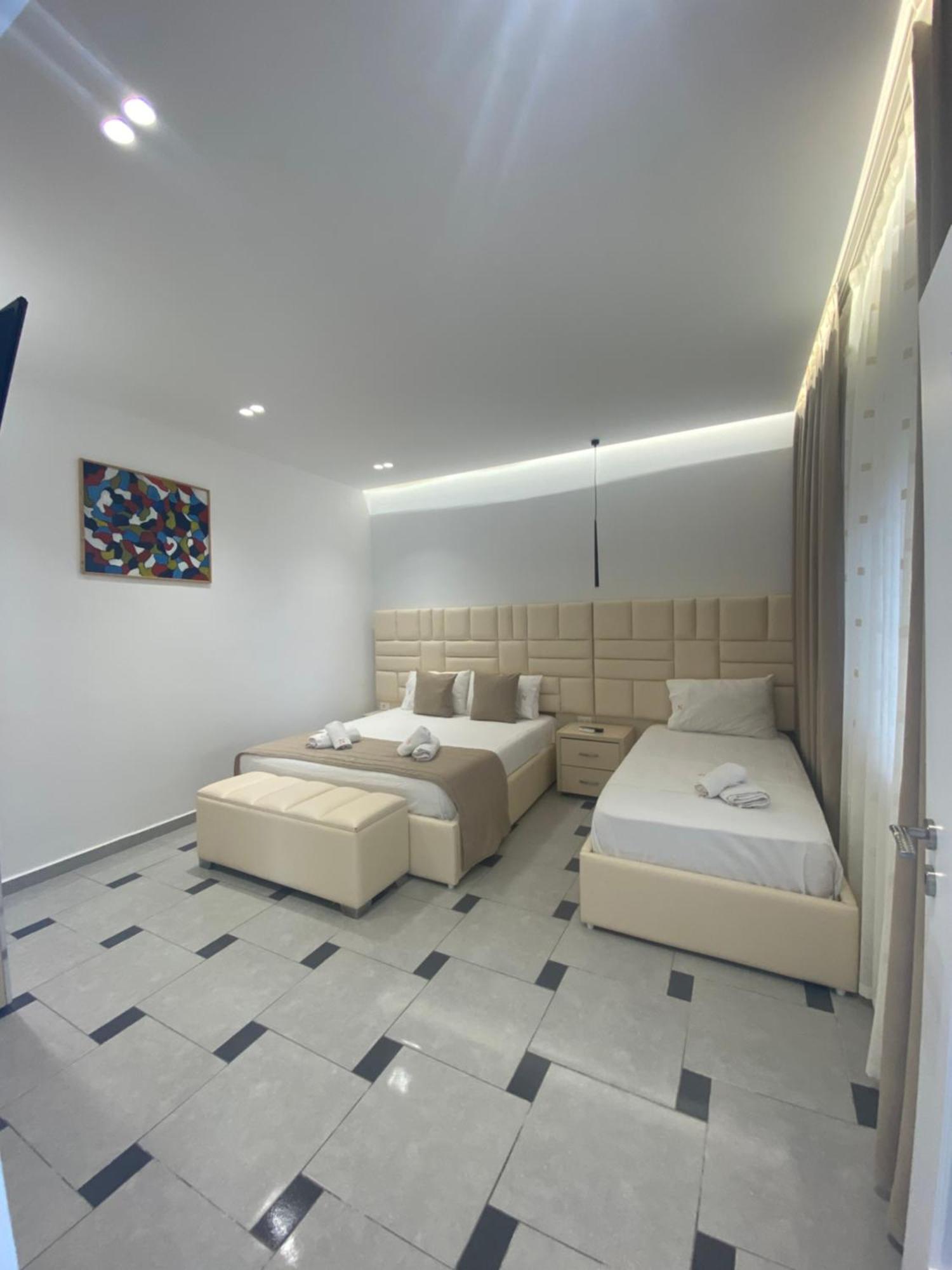 מלון Qeparo Napolon Complex מראה חיצוני תמונה