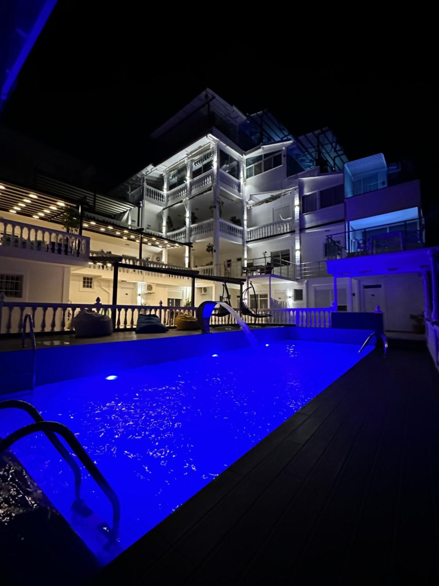 מלון Qeparo Napolon Complex מראה חיצוני תמונה